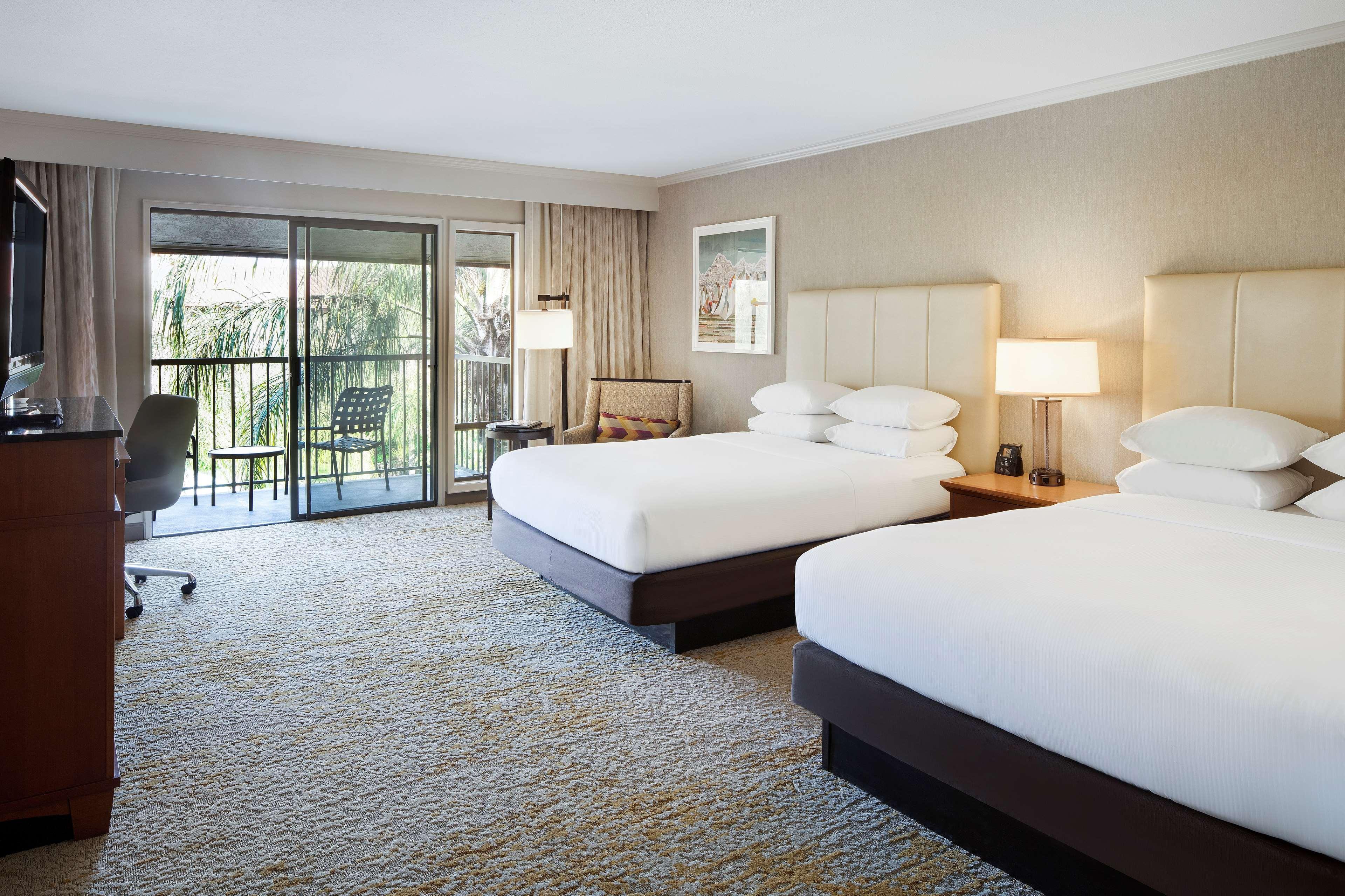 Doubletree By Hilton Ontario Airport Hotel Ngoại thất bức ảnh