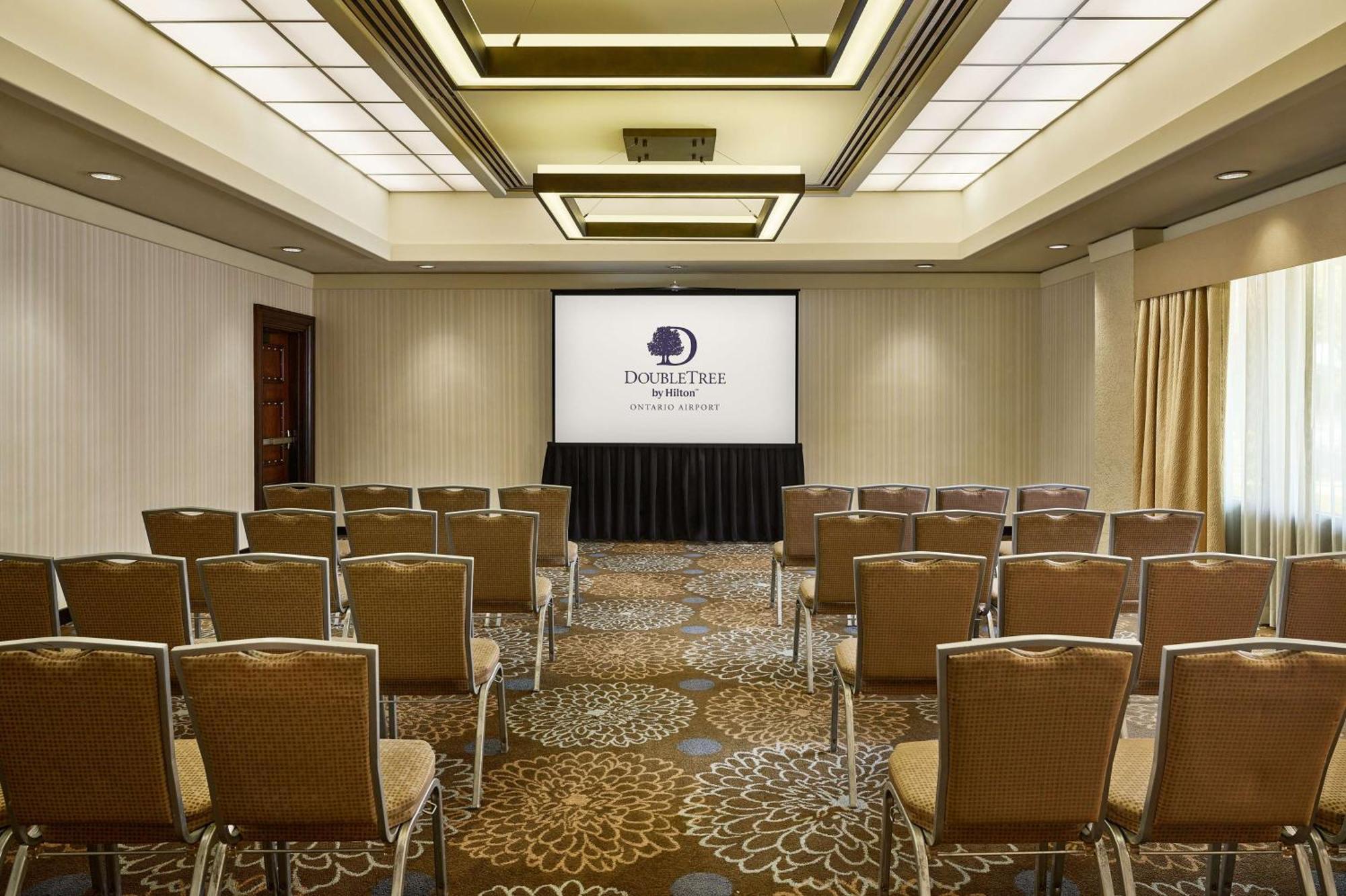 Doubletree By Hilton Ontario Airport Hotel Ngoại thất bức ảnh